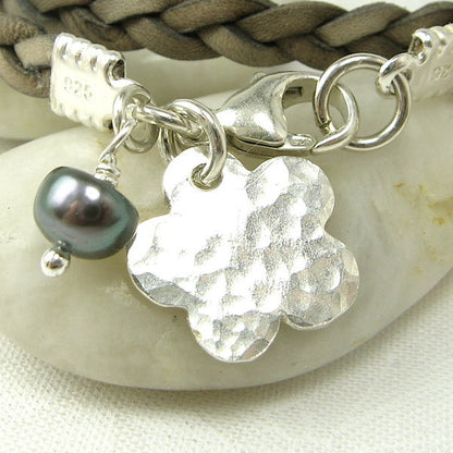 Flower Charm, hammered - Cloverleaf Jewelry