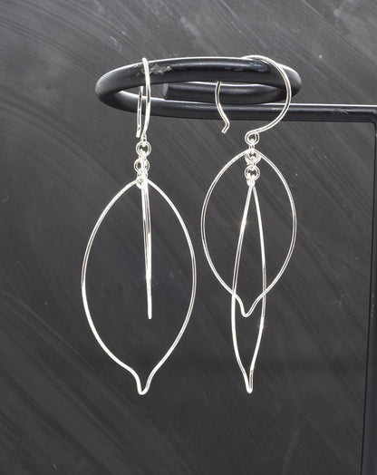 Leaves Interlocking Silver Earrings - Cloverleaf Jewelry
