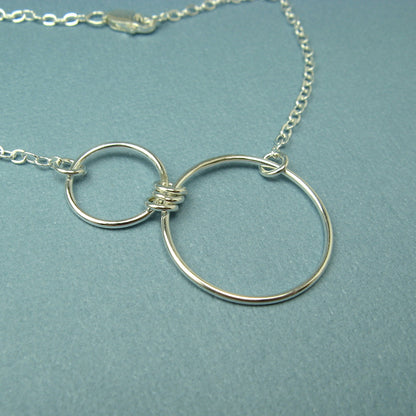 Nexus Silver Horizontal Necklace - Cloverleaf Jewelry