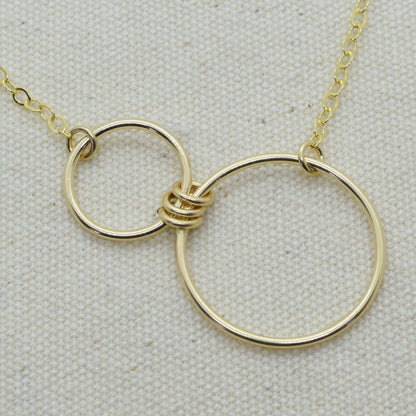 Nexus Gold Horizontal Necklace - Cloverleaf Jewelry