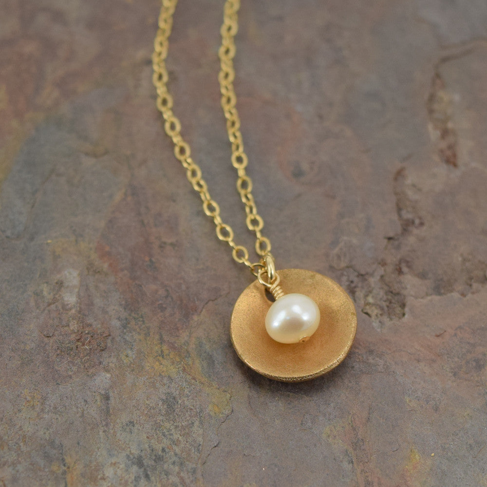 Pod Gold Necklace with Pearl