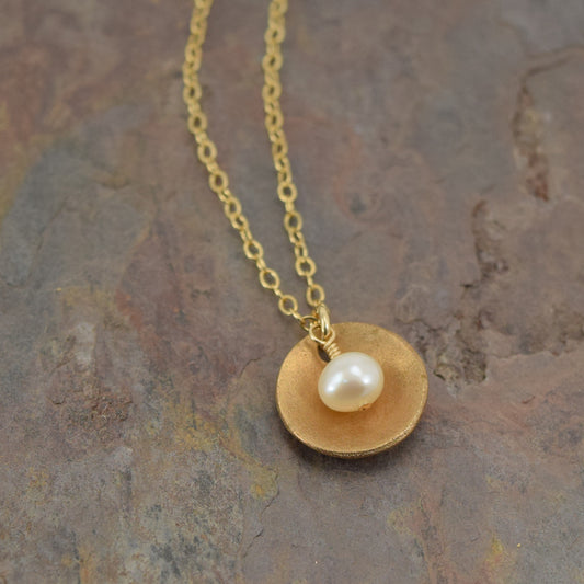 Pod Gold Necklace with Pearl