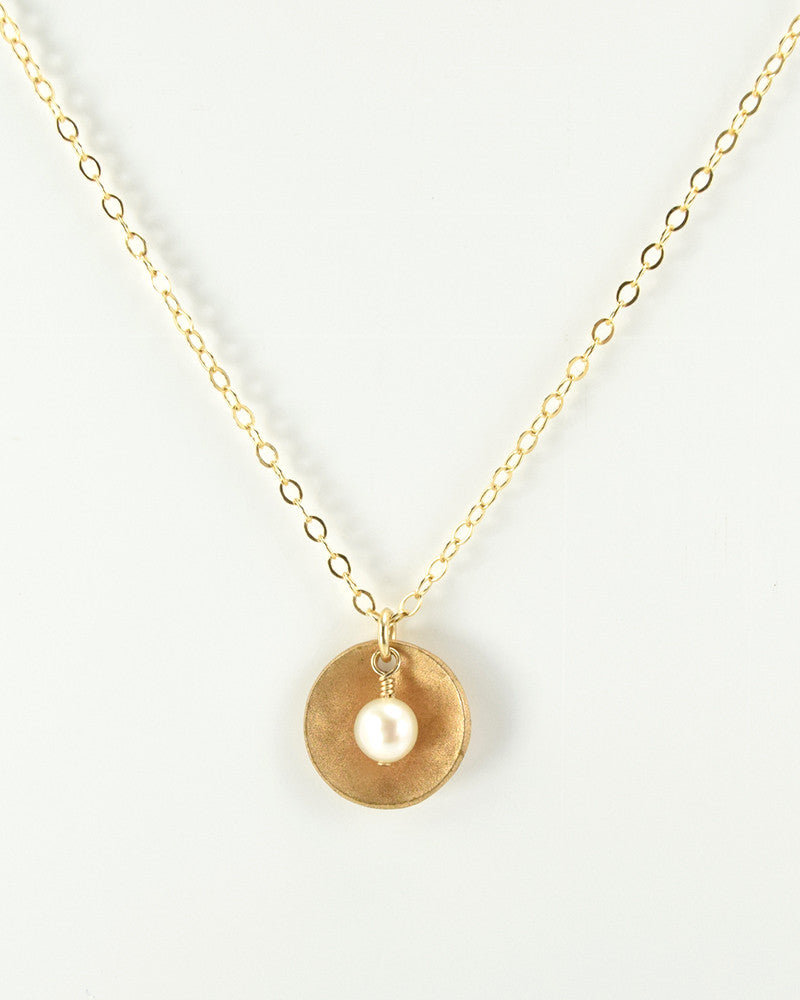 Pod Gold Necklace with Pearl